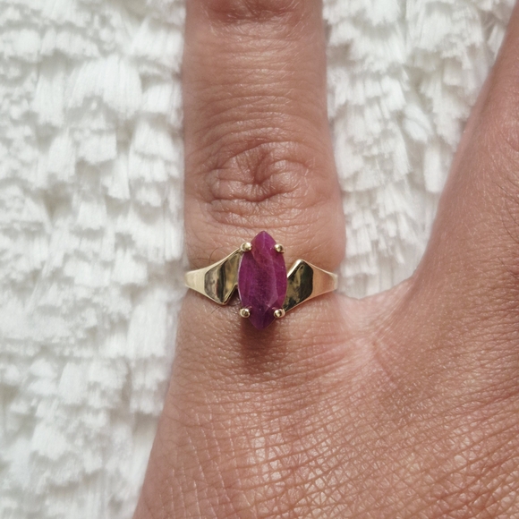 Vintage 10k Yellow Gold Marquise Cut Ruby Solitaire Ring - Picture 6 of 10